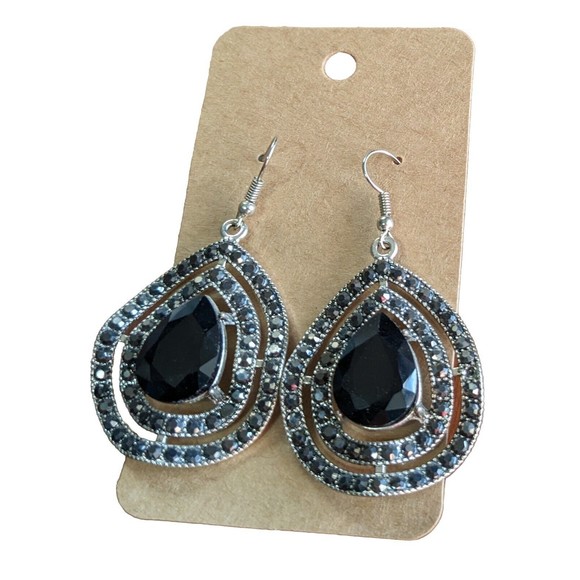 Paparazzi Earrings Squard Two Sets Of Pierced Earrings Beautiful - Picture 3 of 8